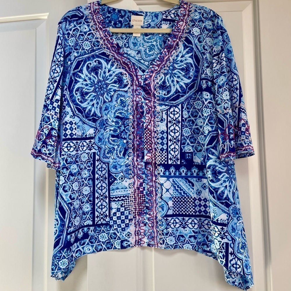 Chicos Blue White Embroidered Boho Lightweight Hi Lo Hem Coverup Top Shirt